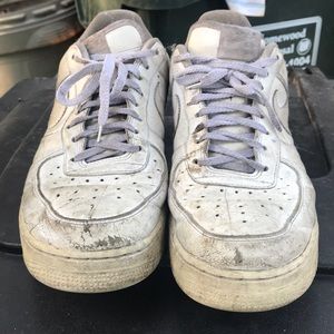 Nike size 10.5 in real bad condition.